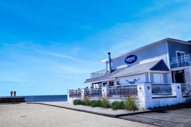 The Surfside 3* Stratford